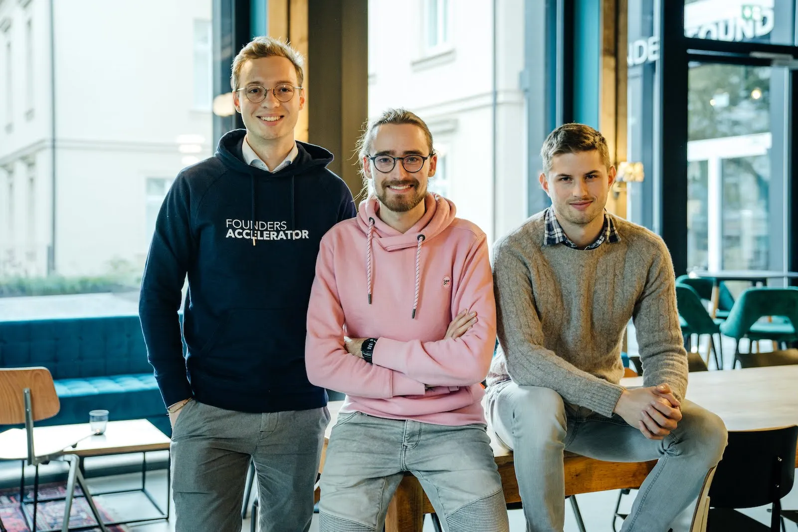 The three Echometer founders Jean Michel Diaz (left), Robin Roschlau (center) and Christian Heidemeyer (right) at the Founders Foundation in Bielefeld.